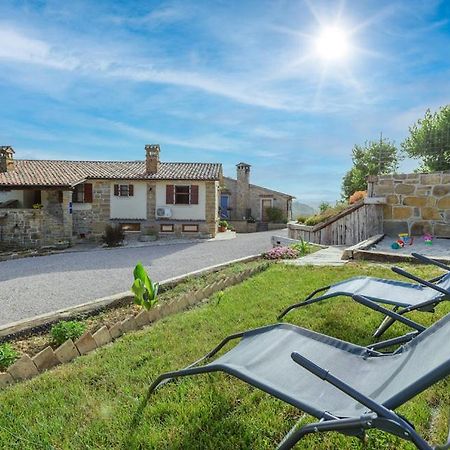 Guesthouse Gospodi Cerovlje エクステリア 写真