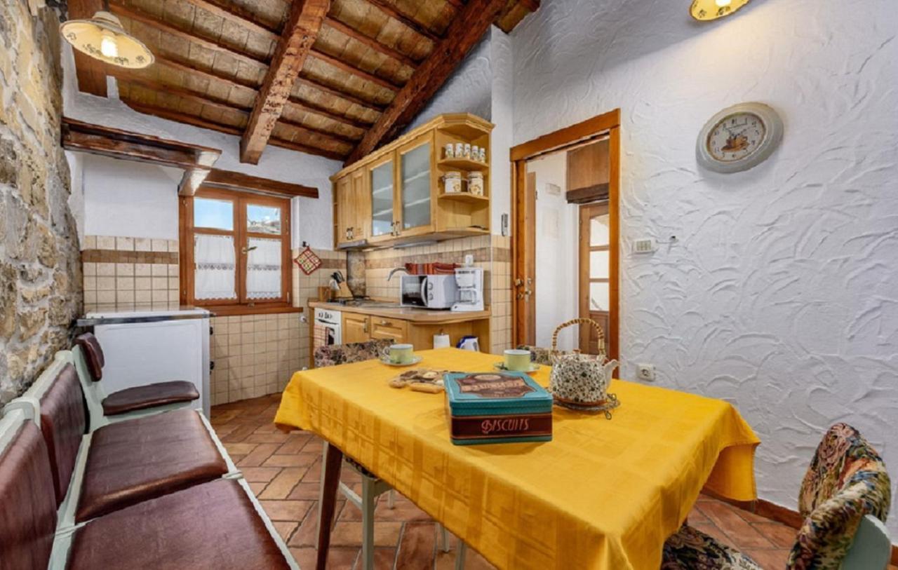 Guesthouse Gospodi Cerovlje エクステリア 写真